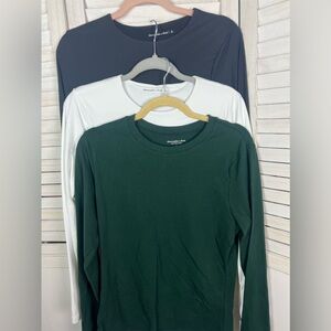 Abercrombie & Fitch set of three Large Essential